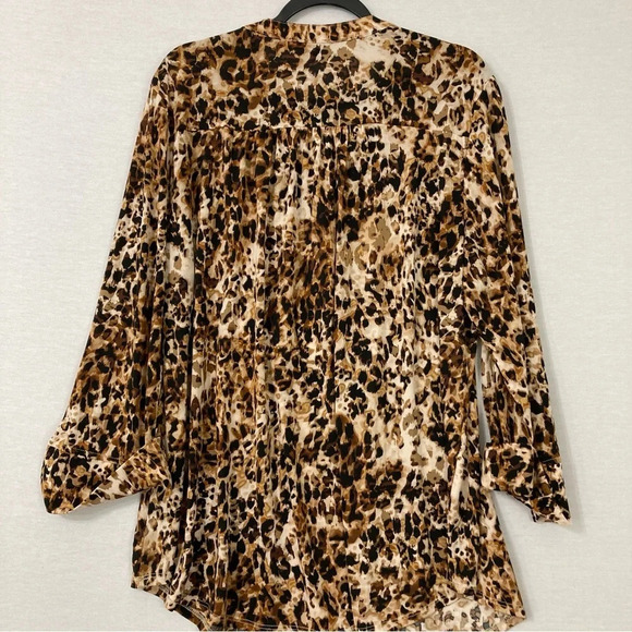 NEW Ava & Grace Brown Animal Print Stretch Rolled Tab Pull-over Top 2X - Picture 9 of 10